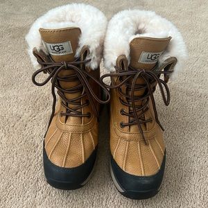 UGG Adirondack Boots III